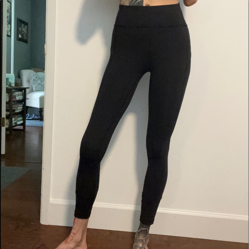 LULULEMON Invigorate High Rise Tight 25” inseam Size 4 BLACK  Worn Once
